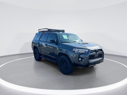 Used 2021 Toyota 4Runner Venture w/ Moonroof Package AWD/4WD image 2