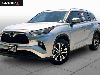Used 2021 Toyota Highlander XLE