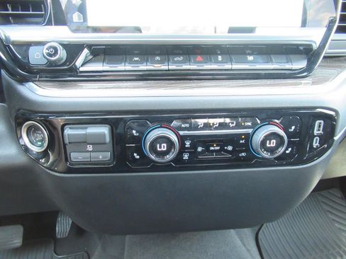 Certified 2026 Chevrolet Silverado 1500 LT AWD/4WD image 27
