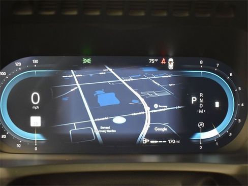 Used 2025 Volvo XC90 B5 Plus w/ Protection Package Premier image 18