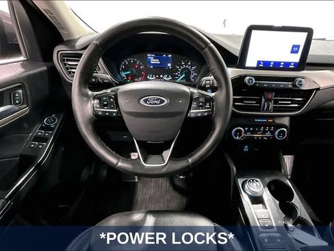Used 2022 Ford Escape SEL w/ Equipment Group 302A AWD/4WD image 11