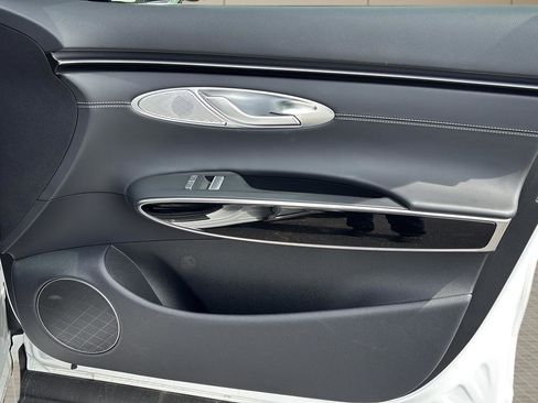 Certified 2026 Genesis GV70 2.5T AWD/4WD image 33