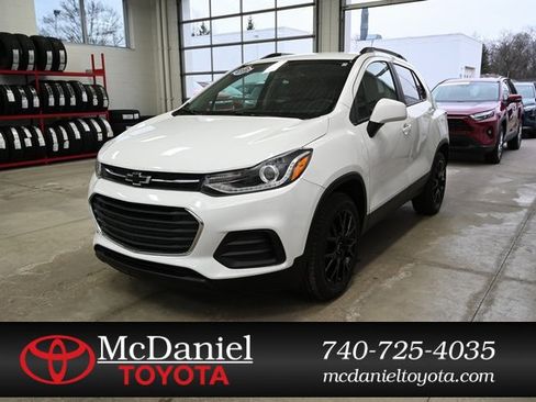 Used 2022 Chevrolet Trax LT w/ Sport Edition image 1