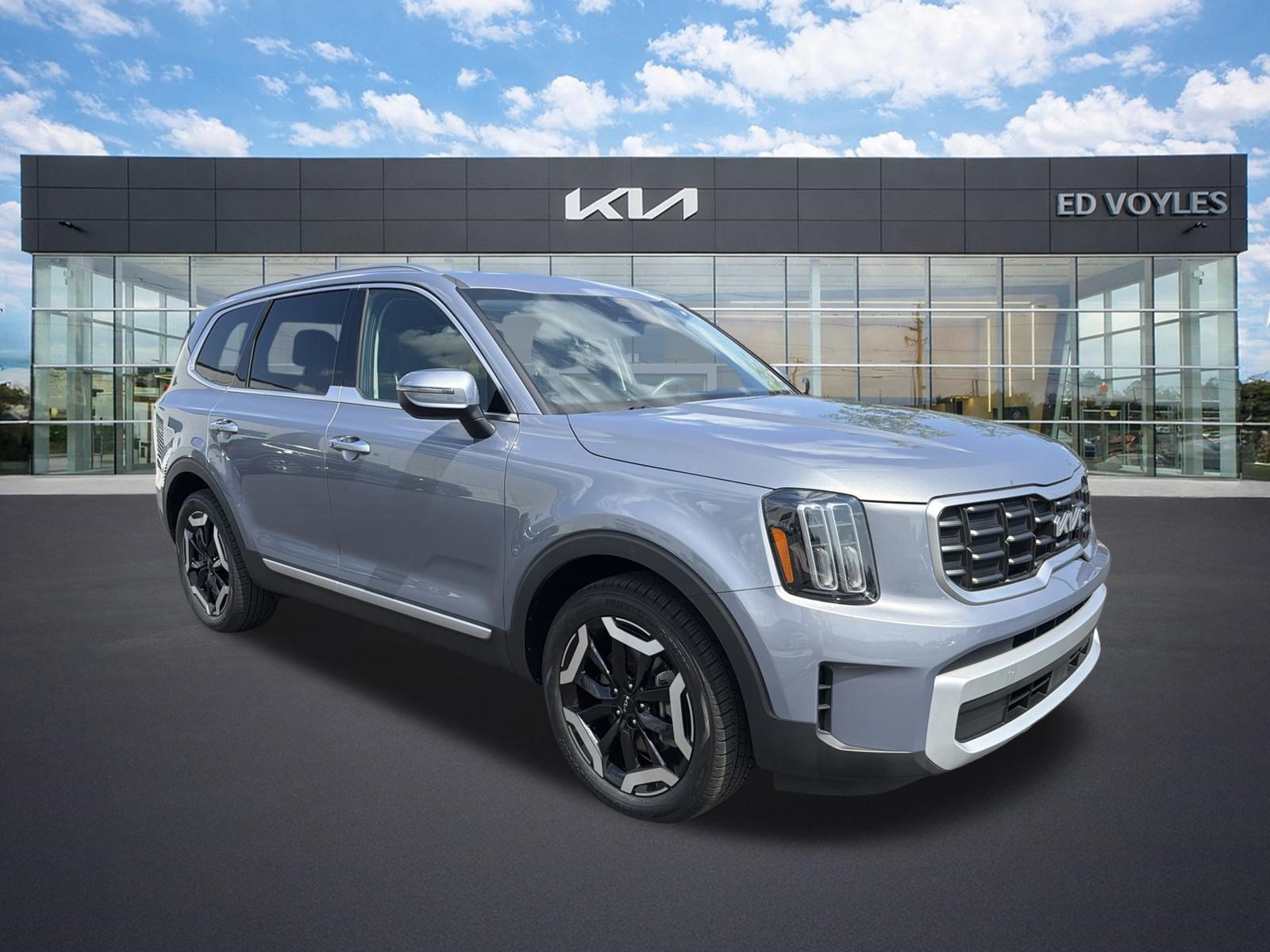 Used 2025 Kia Telluride S FWD image 1