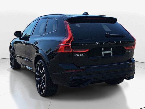 Used 2023 Volvo XC60 B5 Ultimate w/ Protection Package Premier image 5