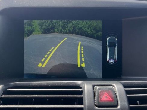 Used 2016 Volvo XC60 T5 Premier w/ Proximity Package image 26