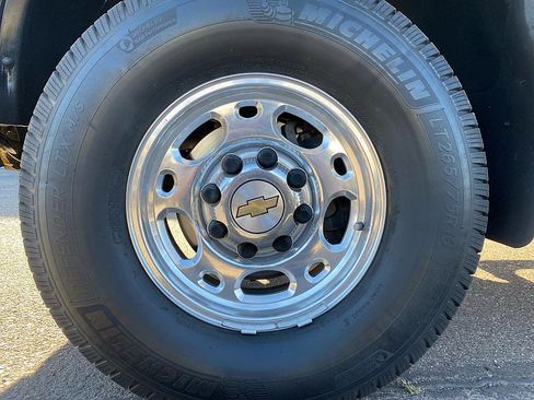 Used 2004 Chevrolet Silverado 2500 LT image 42