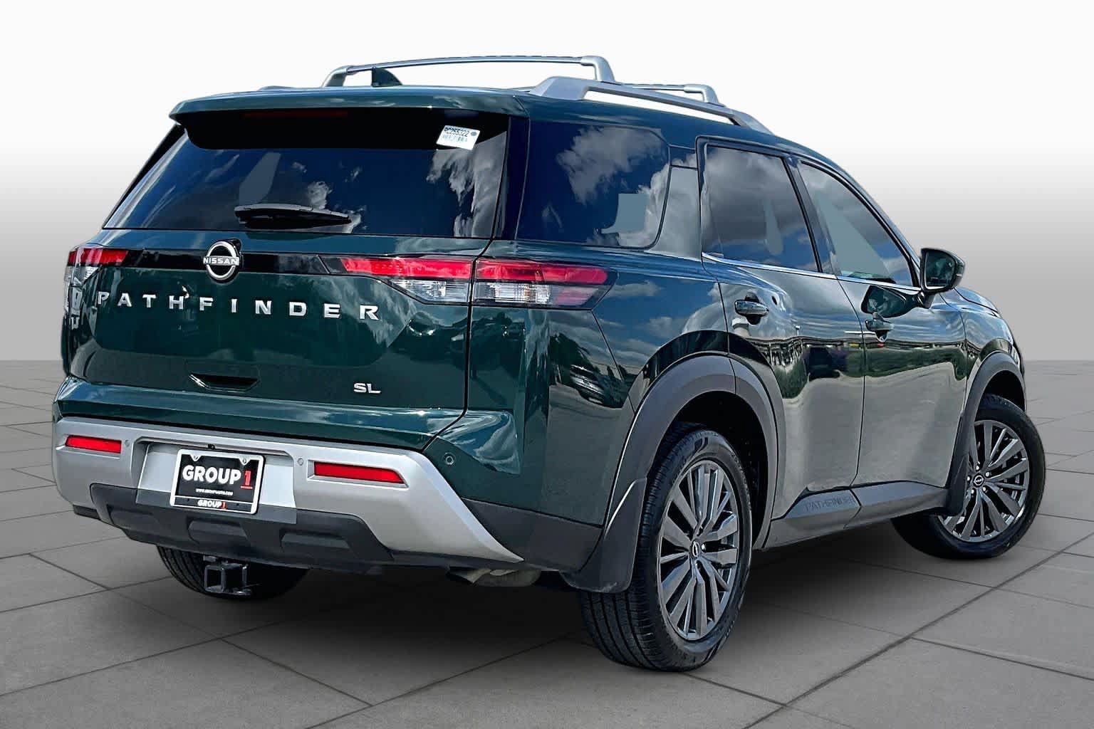 Used 2024 Nissan Pathfinder SL w/ SL Premium Package FWD image 13