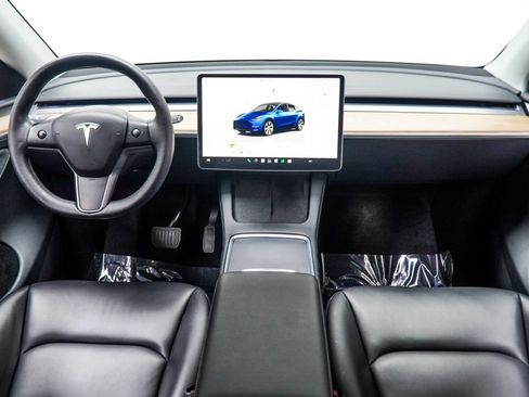 Used 2023 Tesla Model Y AWD image 18