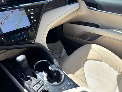 Used 2020 Toyota Camry XLE w/ Navigation Package AWD/4WD image 23