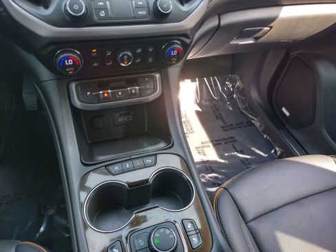 Used 2023 GMC Acadia AT4 w/ Technology Package image 17