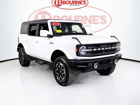 Used 2024 Ford Bronco Outer Banks image 1