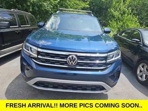 Used 2023 Volkswagen Atlas SEL AWD/4WD image 2
