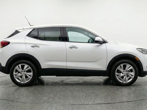 Used 2025 Buick Encore GX Preferred AWD/4WD image 11