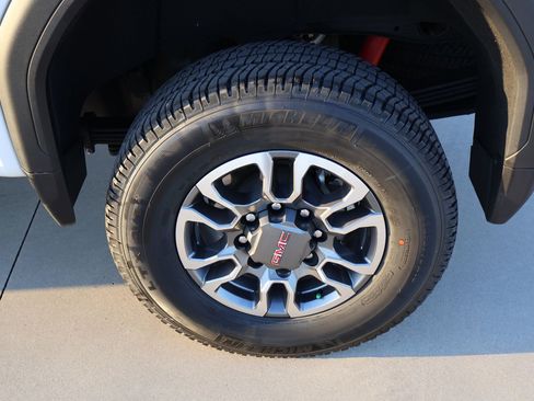 Used 2025 GMC Sierra 2500 SLT w/ Texas SLT Premium Package image 13