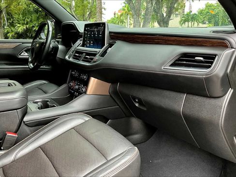 Used 2023 Chevrolet Suburban High Country w/ Premium Package 2 image 17