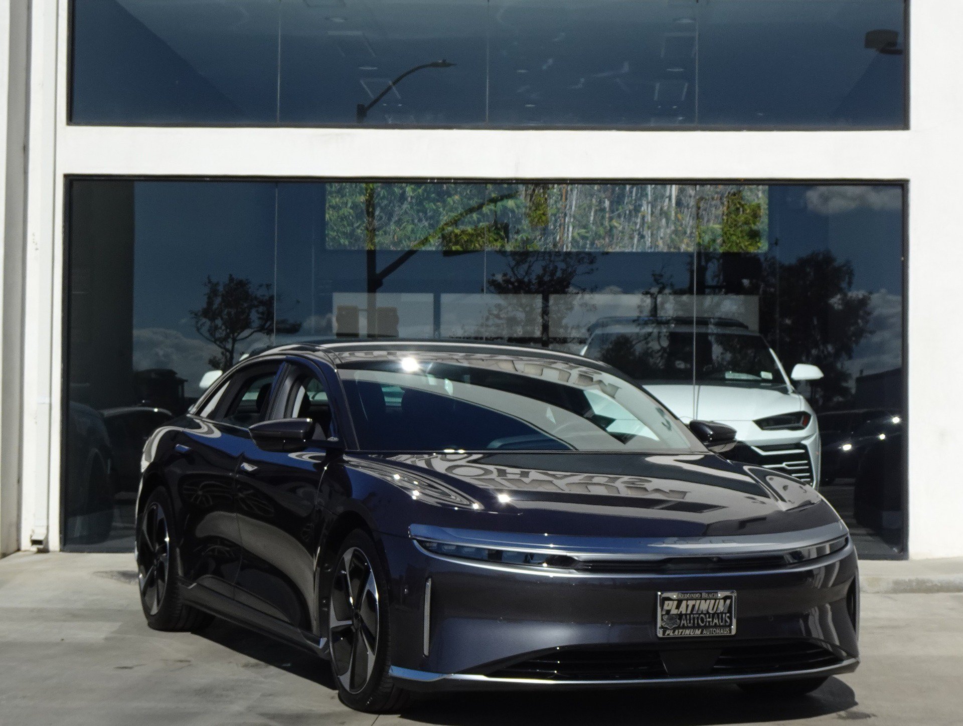 Used 2025 Lucid Air Touring AWD/4WD image 8