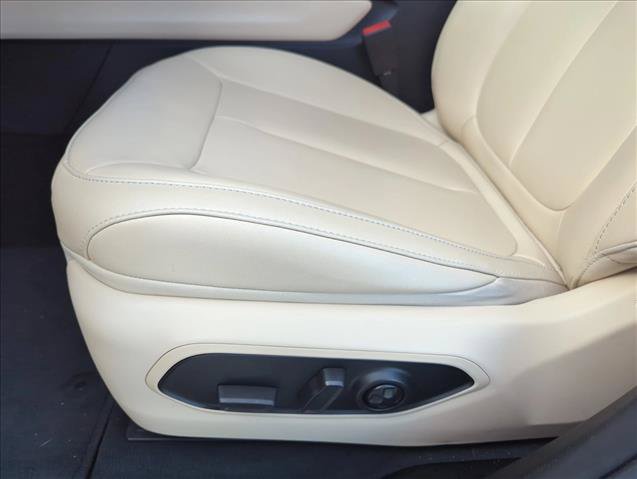 Used 2024 Jeep Grand Cherokee Limited RWD image 13