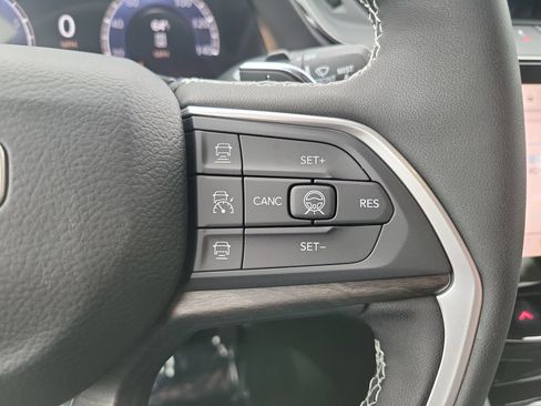 New 2026 Jeep Grand Cherokee Altitude AWD/4WD image 29