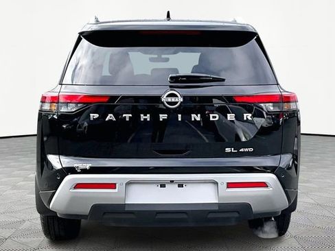 New 2025 Nissan Pathfinder SL image 4