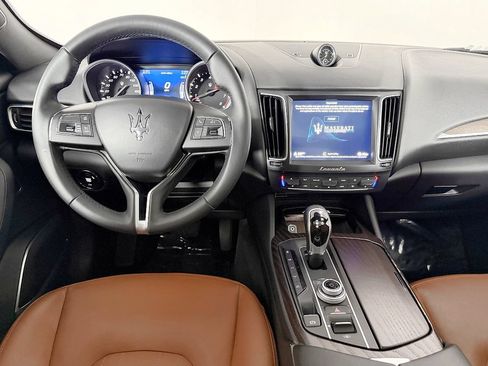 Used 2018 Maserati Levante AWD/4WD image 62