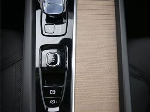 New 2026 Volvo XC60 B5 Core w/ Climate Package image 10