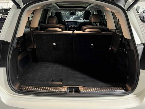 Used 2024 Mercedes-Benz GLS 580 4MATIC image 15