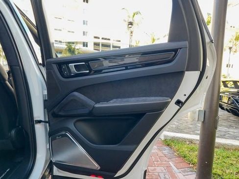 Used 2023 Porsche Cayenne Turbo GT image 96