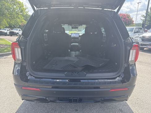 Used 2025 Ford Explorer ST-Line w/ Premium Package RWD image 19