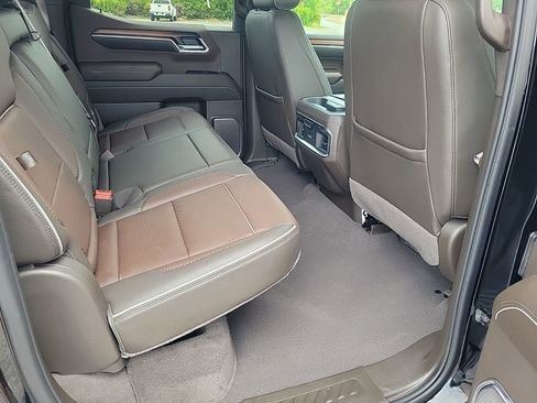 Used 2025 GMC Sierra 1500 Denali w/ Denali Reserve Package AWD/4WD image 15