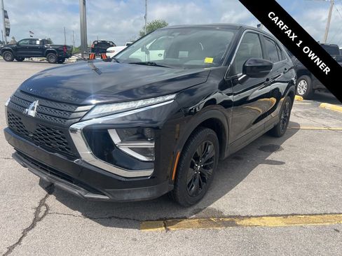 Used 2022 Mitsubishi Eclipse Cross LE image 2