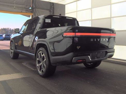 Used 2022 Rivian R1T Adventure image 4
