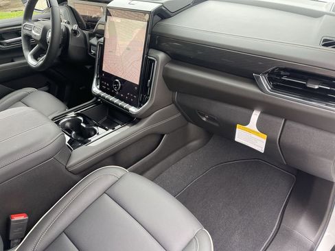 New 2026 GMC Yukon Elevation RWD image 29