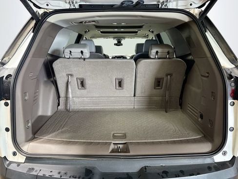 Used 2019 Chevrolet Traverse LT w/ LT Premium Package AWD/4WD image 21