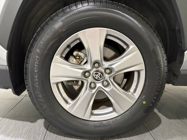 Used 2025 Toyota RAV4 XLE AWD/4WD image 22