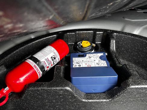 Used 2013 Hyundai Elantra Limited w/ Technology Pkg image 18