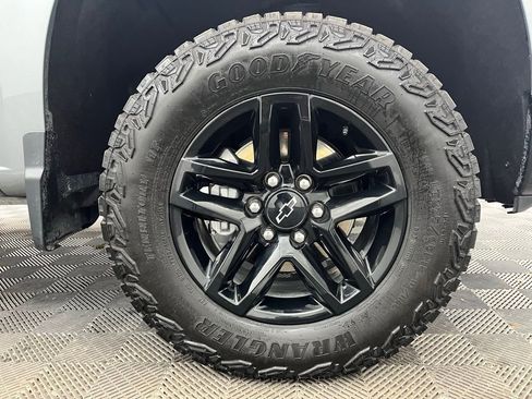 Used 2024 Chevrolet Silverado 1500 LT Trail Boss w/ LT Trail Boss Premium Package image 15