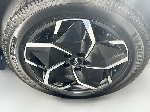 Used 2024 Hyundai Ioniq 5 SE RWD image 11
