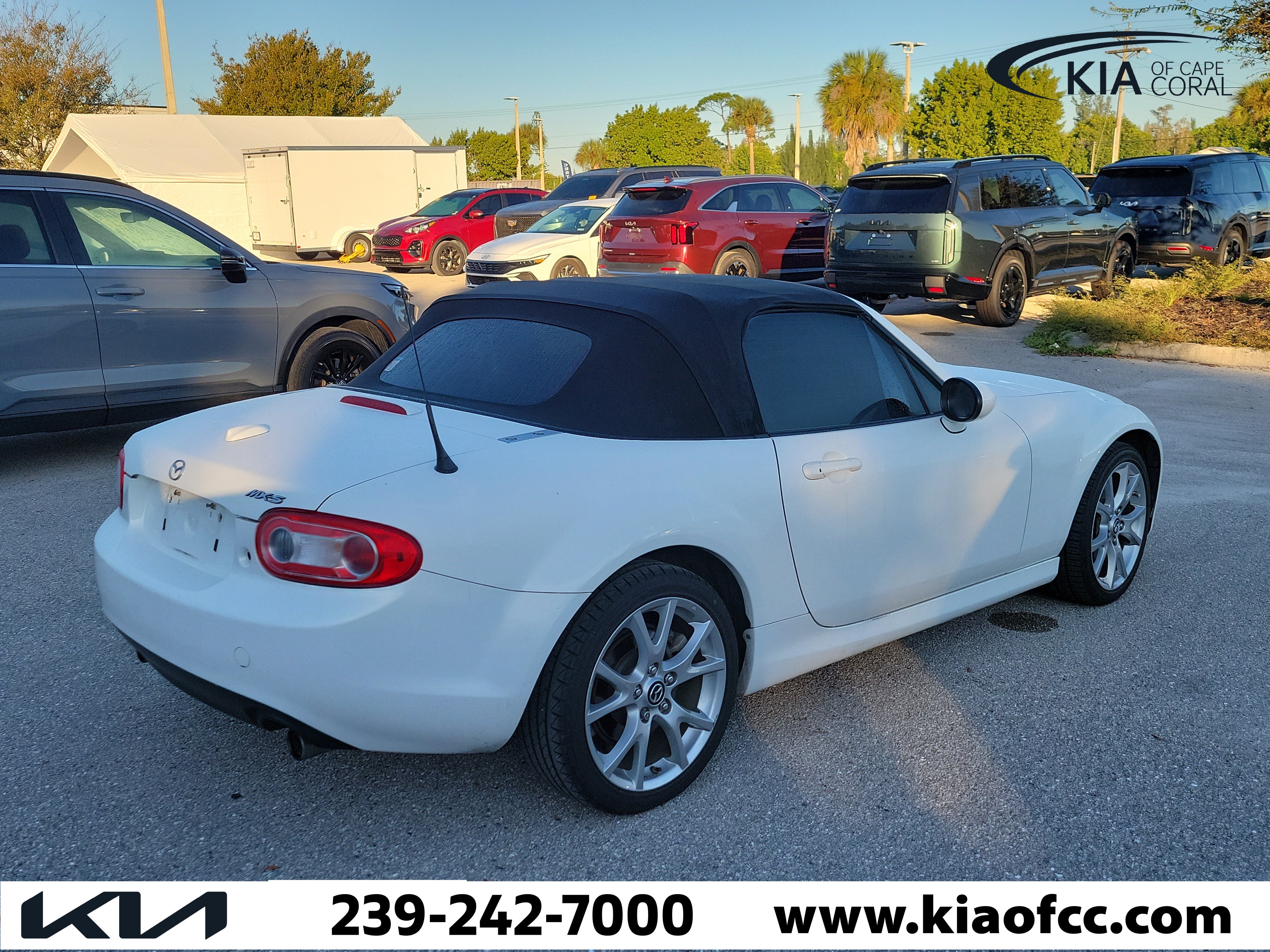 Used 2013 MAZDA MX-5 Miata Grand Touring RWD image 7