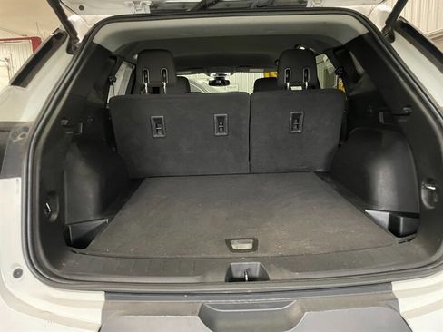 Used 2021 Chevrolet Blazer LT FWD image 23