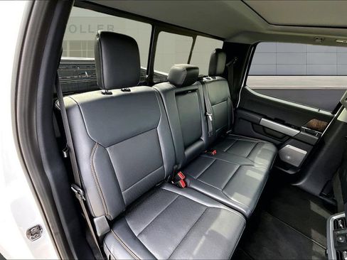 New 2026 Ford F250 Lariat w/ Black Appearance Package AWD/4WD image 11