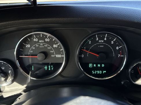 Used 2018 Jeep Wrangler Unlimited Sport w/ Connectivity Group image 17