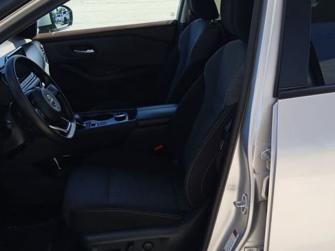 Used 2022 Nissan Rogue SV image 21