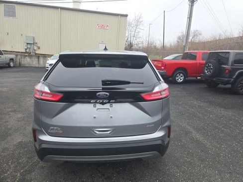 Used 2024 Ford Edge SEL image 5