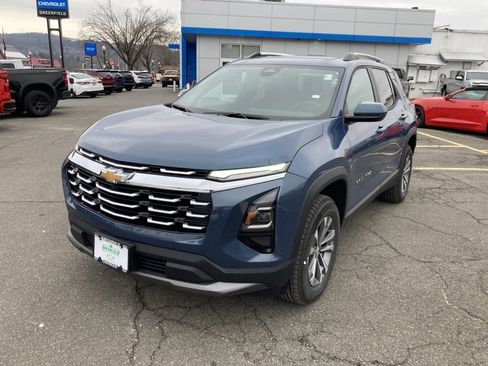 New 2026 Chevrolet Equinox LT image 3