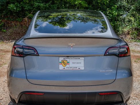 Used 2024 Tesla Model Y Performance AWD/4WD image 4