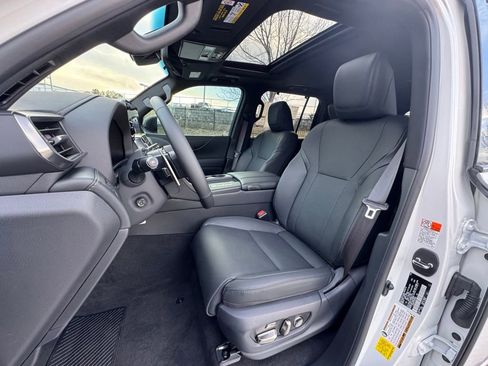 New 2026 Lexus LX 700h Overtrail image 5