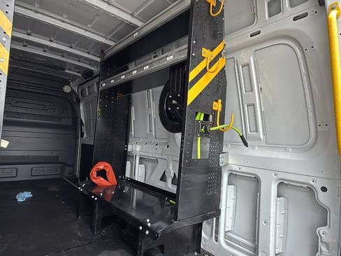 Used 2023 Mercedes-Benz Sprinter 2500 image 20