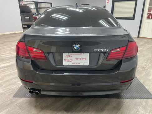 Used 2011 BMW 528i Sedan image 8
