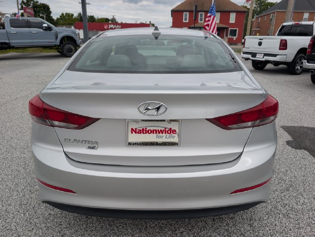 Used 2017 Hyundai Elantra SE FWD image 4